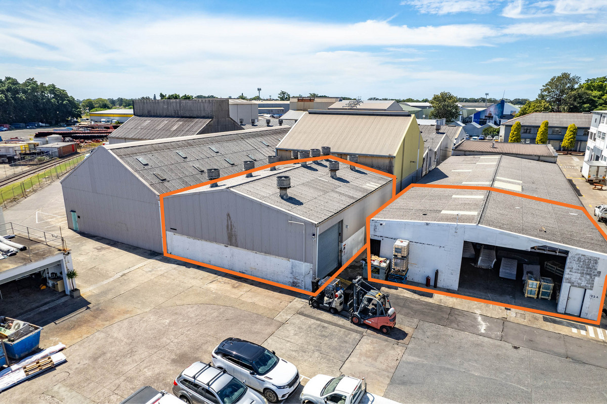 R2 4483734 Hamilton North 2025 07 29 105603 | Commercial Collective