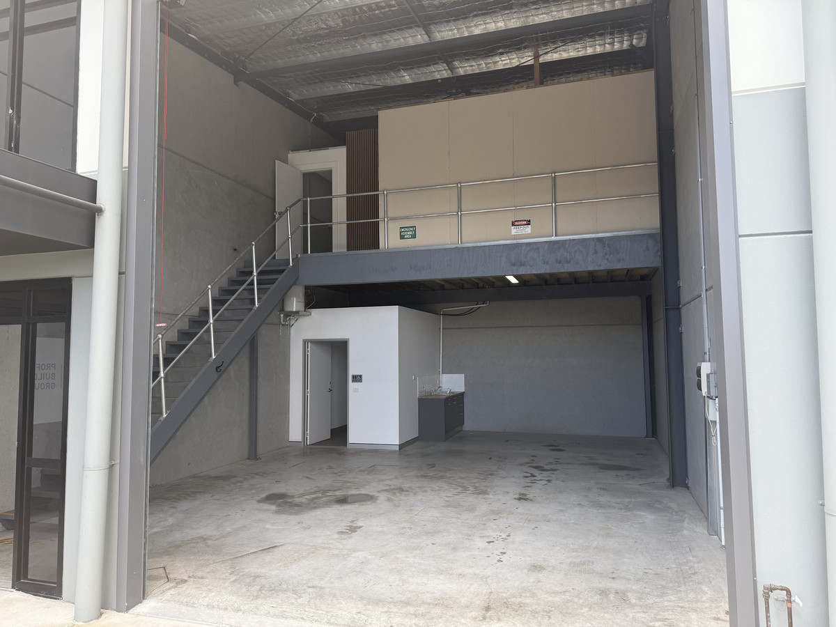 R2 4606468 Mayfield West 2025 09 18 090753 | Commercial Collective
