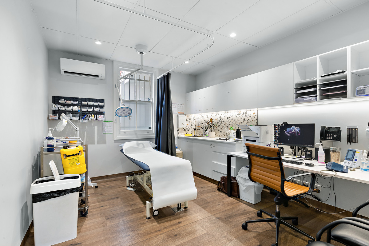 R2-4744218-Hamilton-2025-11-10-195154-2