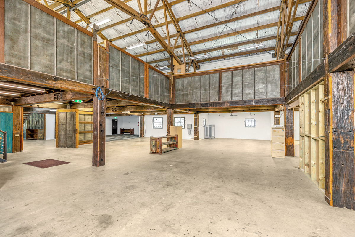 R2-4275947-Redhead-2026-02-10-090736-2