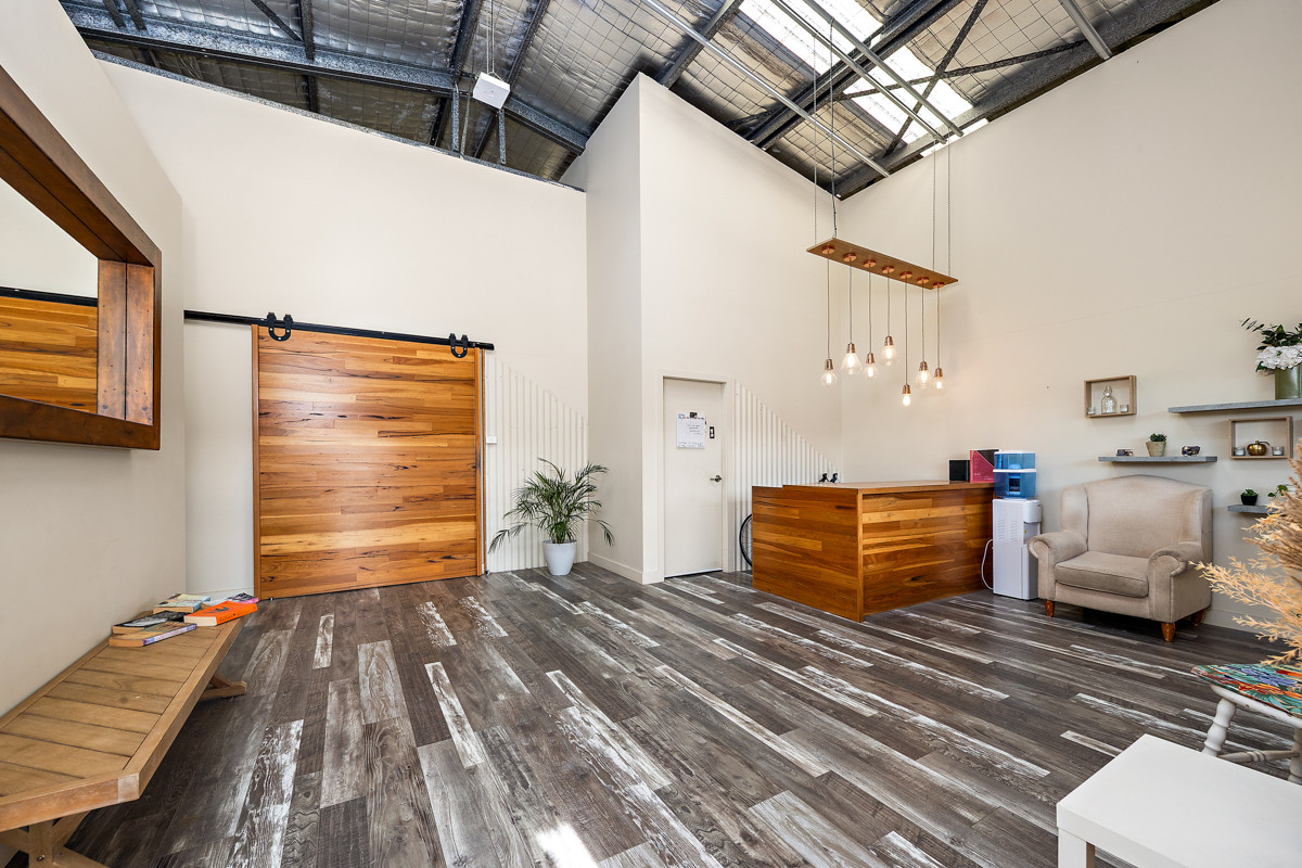 R2-4800999-Redhead-2026-04-07-105826-2